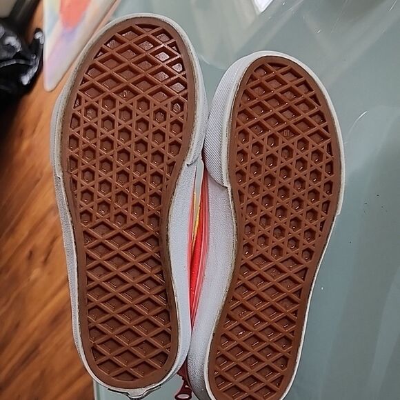 Vans Off The Wall Skateboard High Tops - Picture 7 of 9